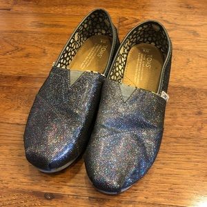 Toms sparkly gray flats in size 6